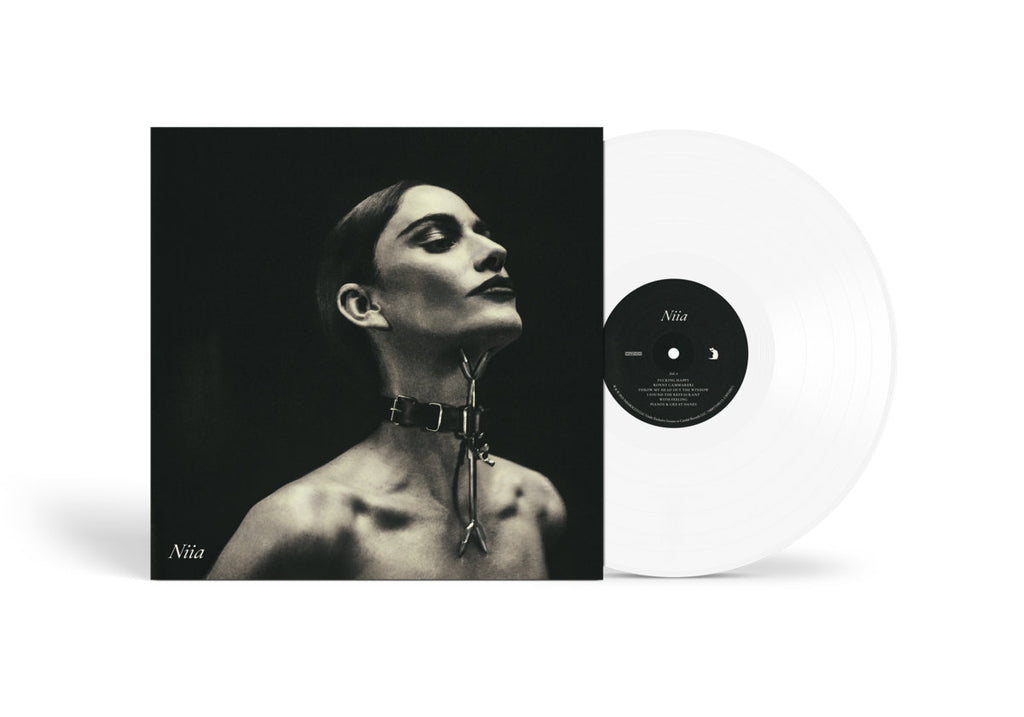Niia - V (White)