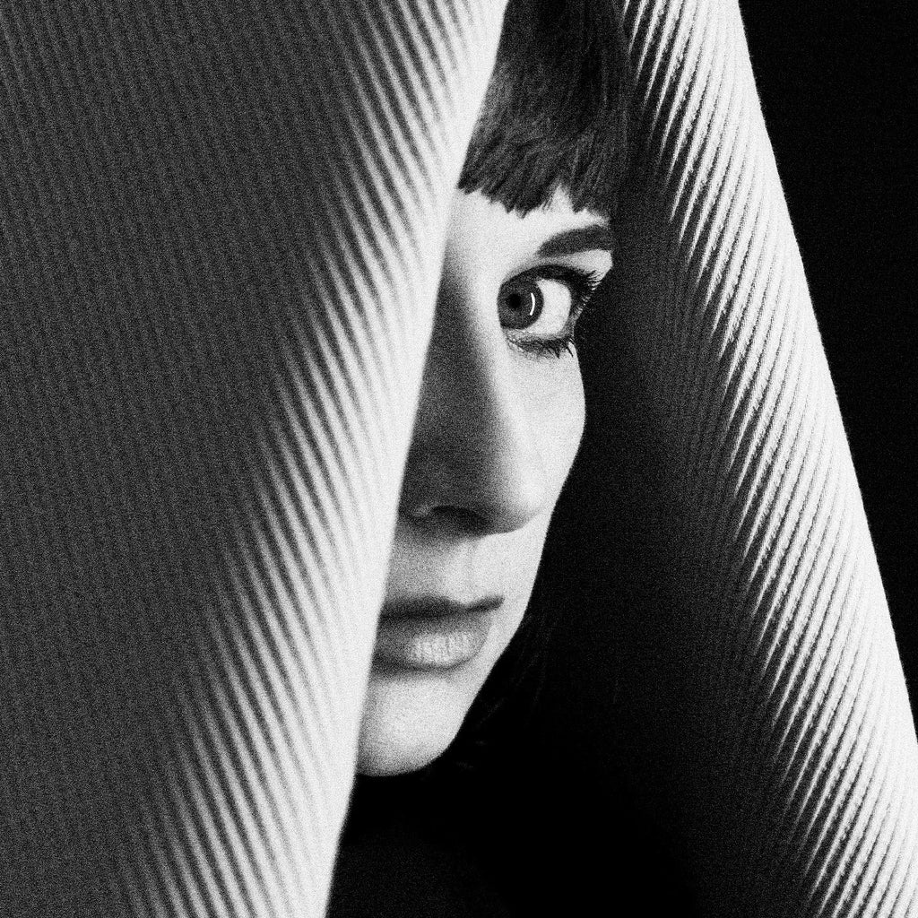 Annie-Claude Deschênes - Les Manières De Table (Yellow)