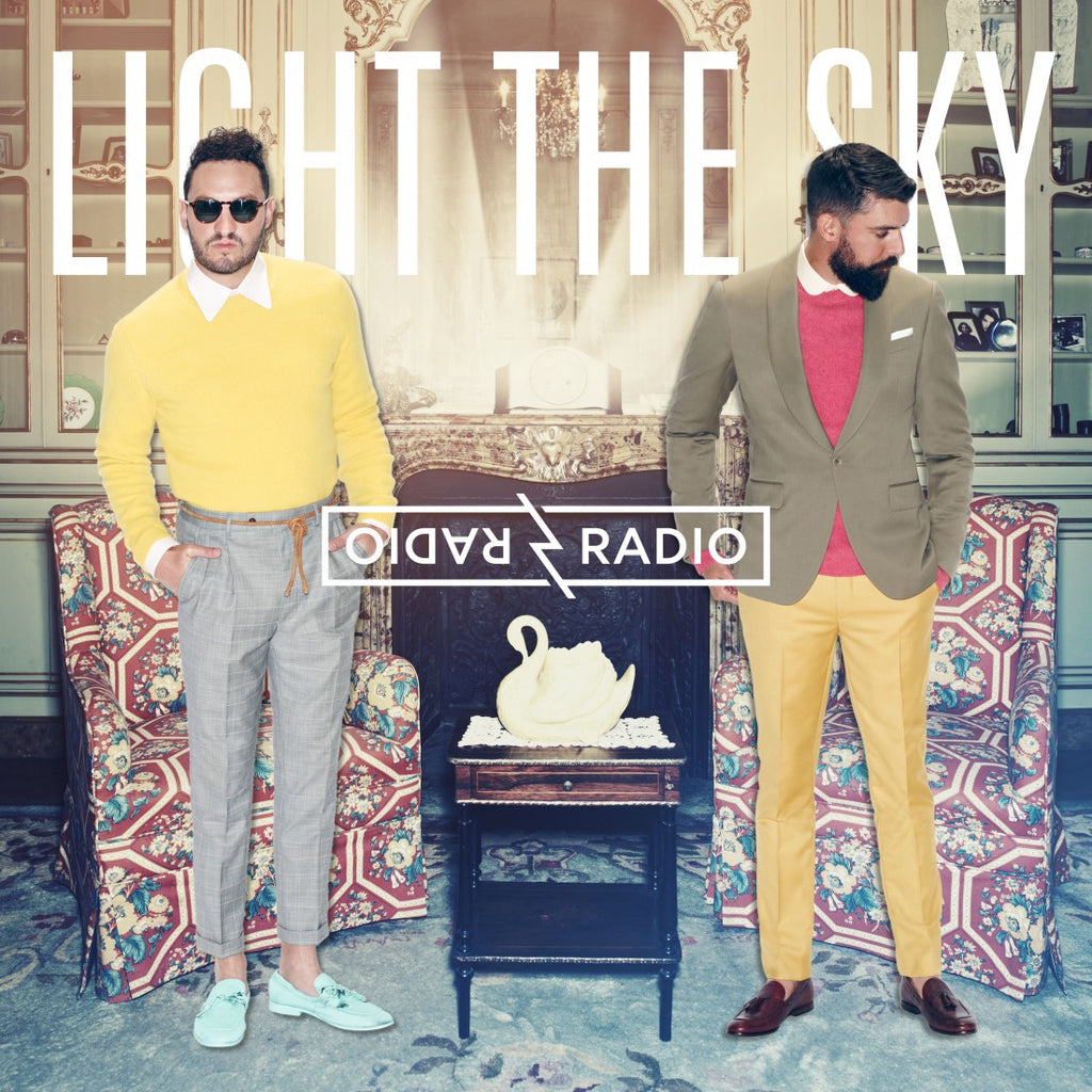 Radio Radio - Light The Sky